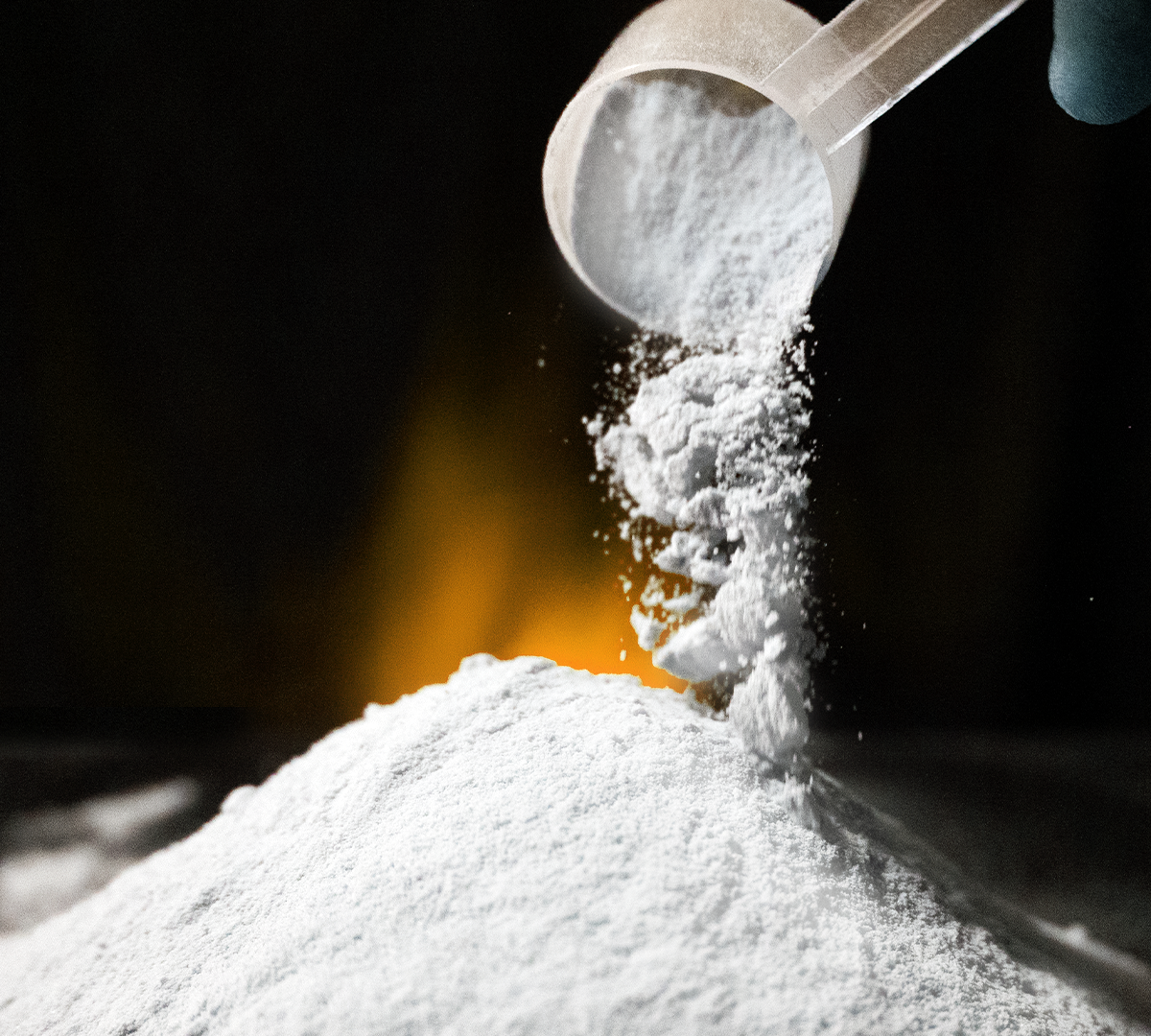 WHITE POWDER LIGHTENER